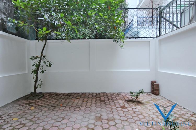 Renovated house for rent in Dang Thai Mai street, Tay Ho