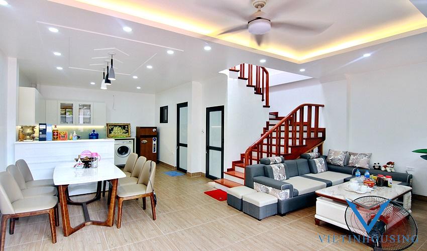 Beautiful green house for rent in An Duong, Tay Ho