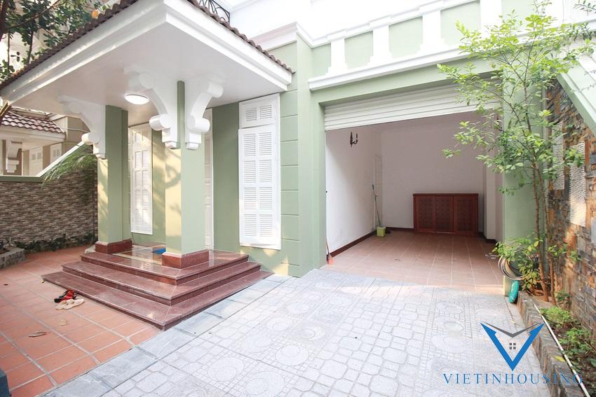 A well-kept four-bedroom villa with a garage in Ciputra, Tay Ho district, Hanoi