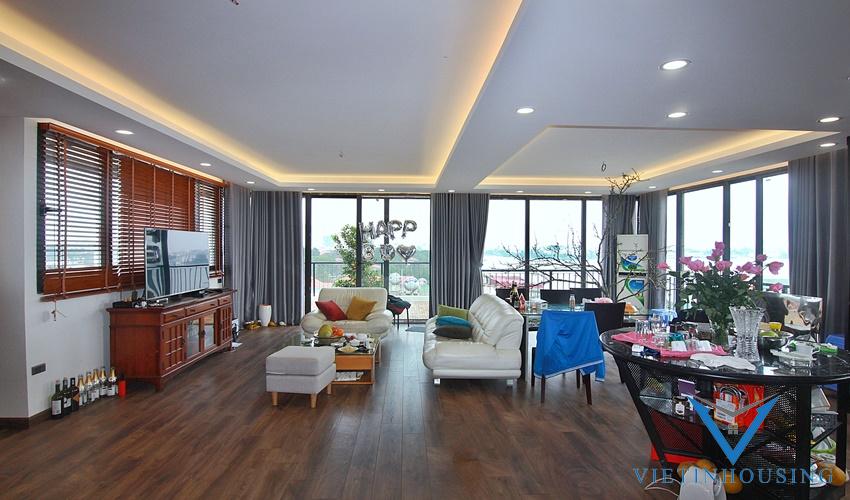 A three-bedroom duplex with lake view on the top floor on Dang Thai Mai street