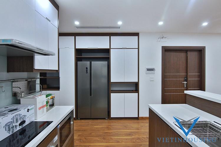A brand new and modern 3 bedroom apartment for rent in Tay Ho, Ha Noi