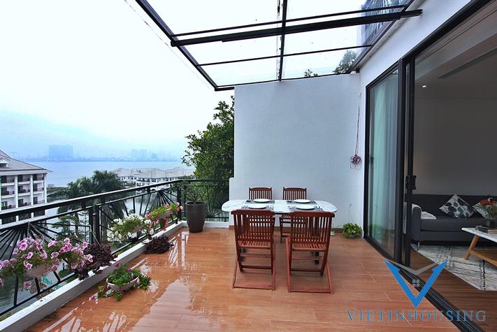Lake view with big balcony for rent in Tay Ho District