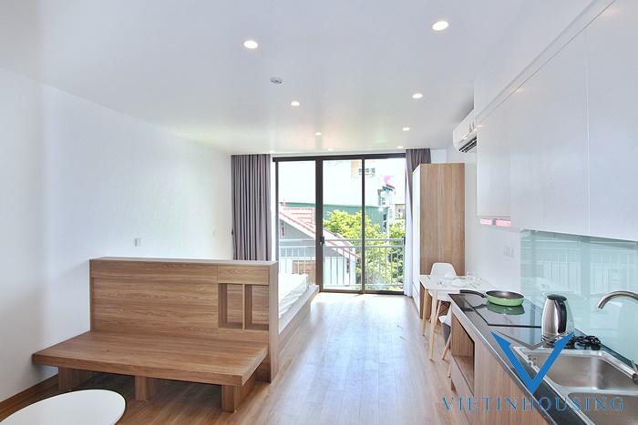 Brand new studio with load of natural light in Trinh cong son, Tay ho, Ha noi