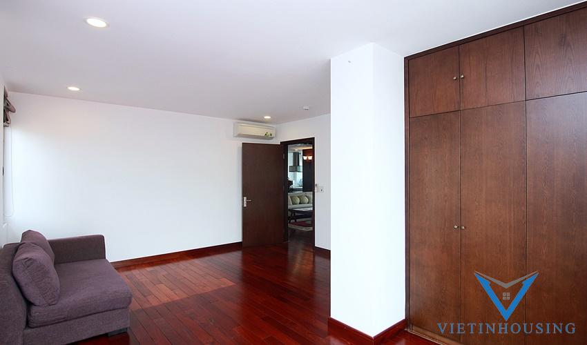A high quality class 4 bedroom apartment with lake view for rent in the heart ò Tay Ho - Westlake, Hanoi, Vietnam