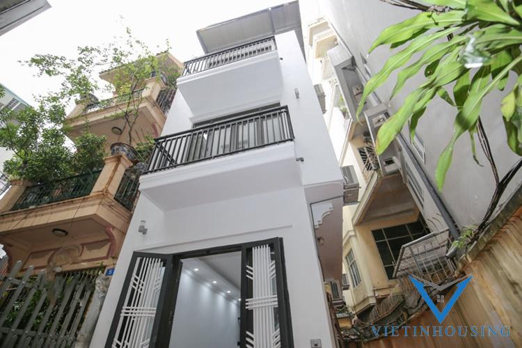 A new four bedrooms house for rent in Tu Hoa street, Tay Ho