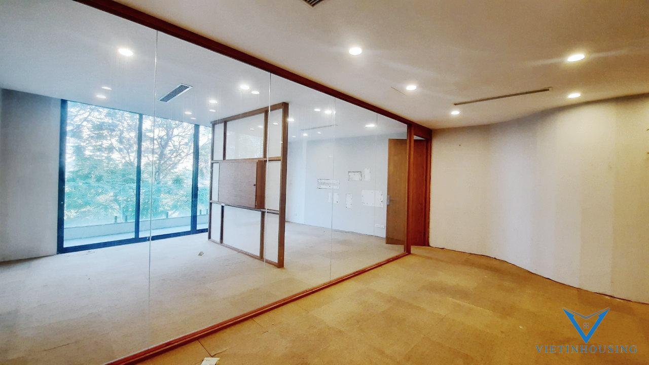Lake view an office for rent in Truc Bach area