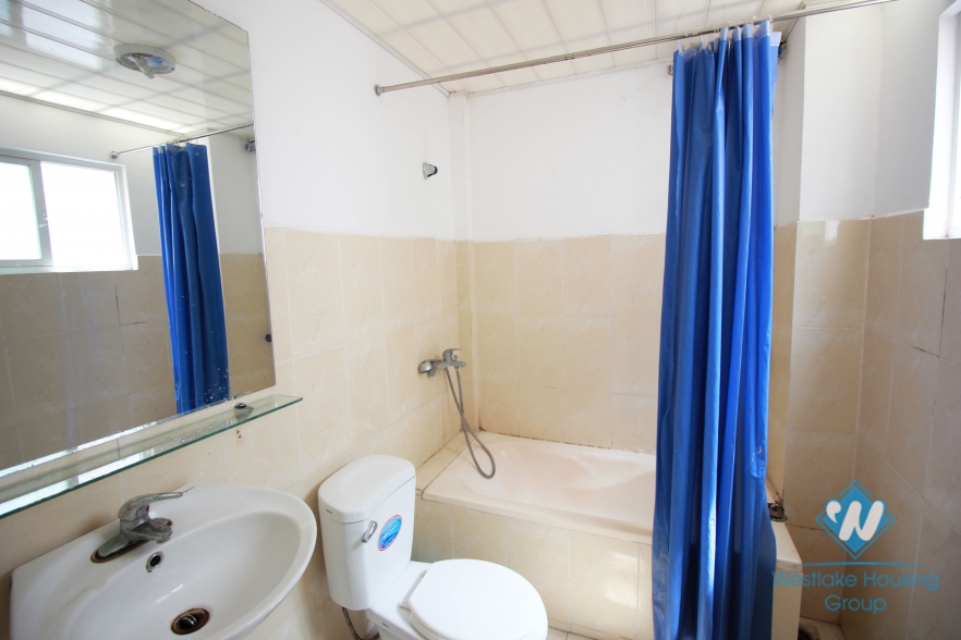 Nice and cheap apartment for rent near Van Mieu, Ba Dinh, Hanoi