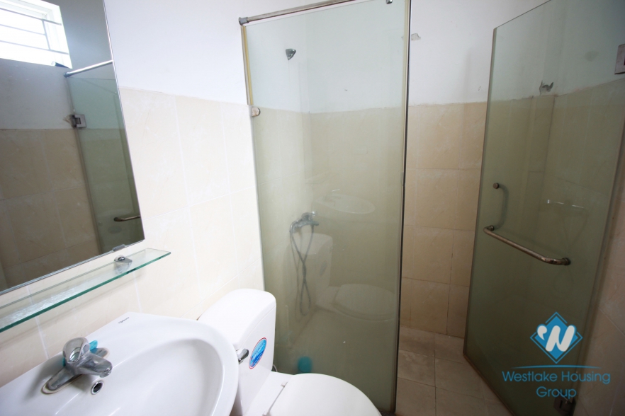 Nice and cheap apartment for rent near Van Mieu, Ba Dinh, Hanoi