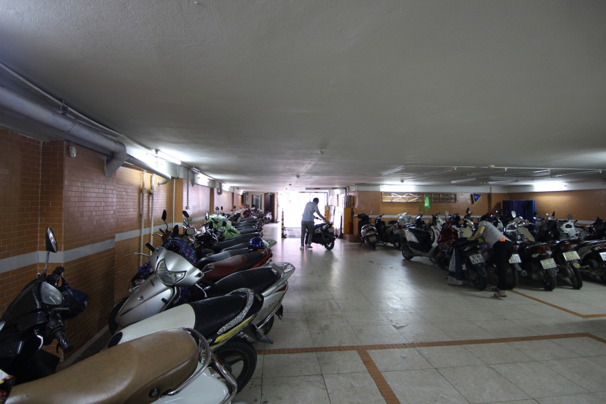100m2 for office leasing in Ba Dinh district, hot deal: 10USD per sqm 