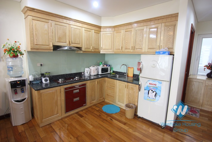 A brightly 2 bedroom apartment for rent in Ba dinh, Ha noi
