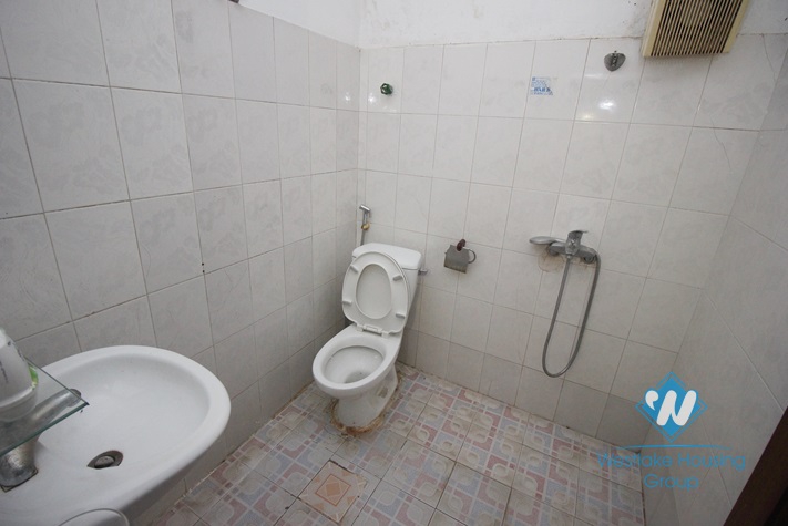 Unfurnished house with big yard for rent in Ba Dinh district, Ha Noi