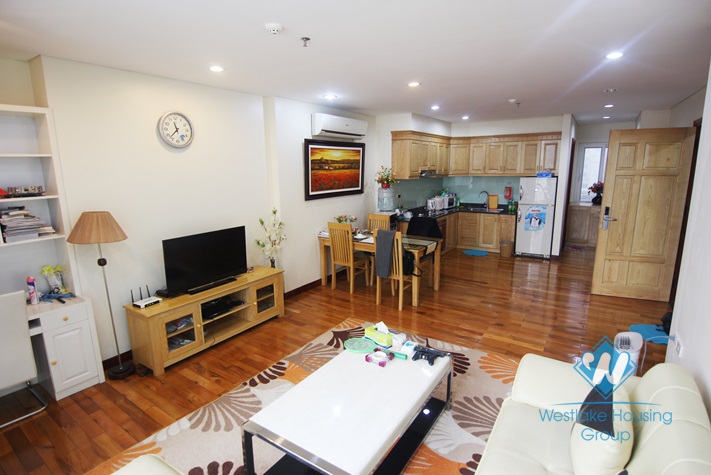 A brightly 2 bedroom apartment for rent in Ba dinh, Ha noi