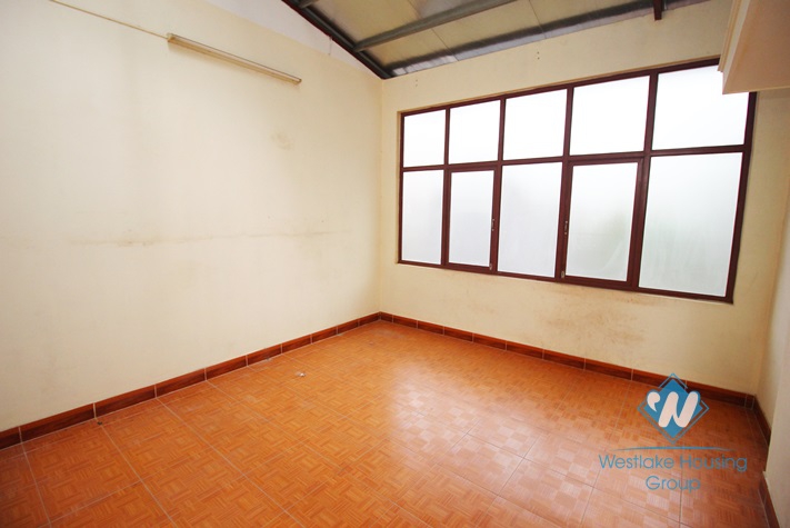 Unfurnished house with big yard for rent in Ba Dinh district, Ha Noi