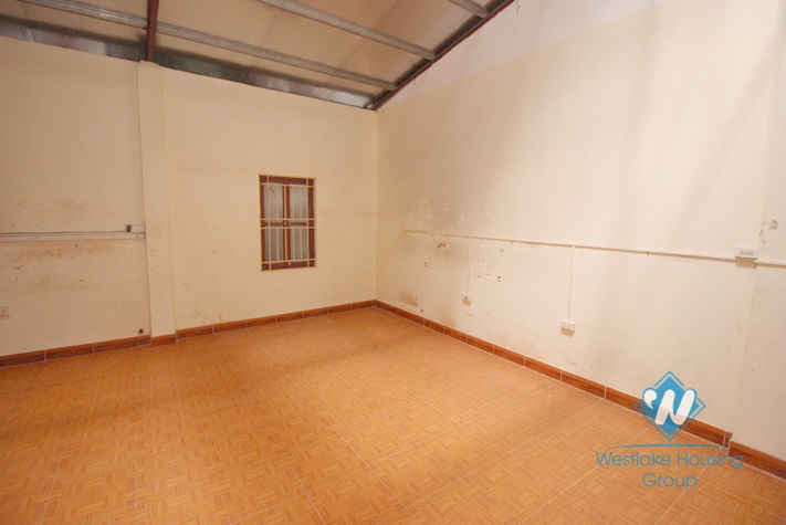 Unfurnished house with big yard for rent in Ba Dinh district, Ha Noi