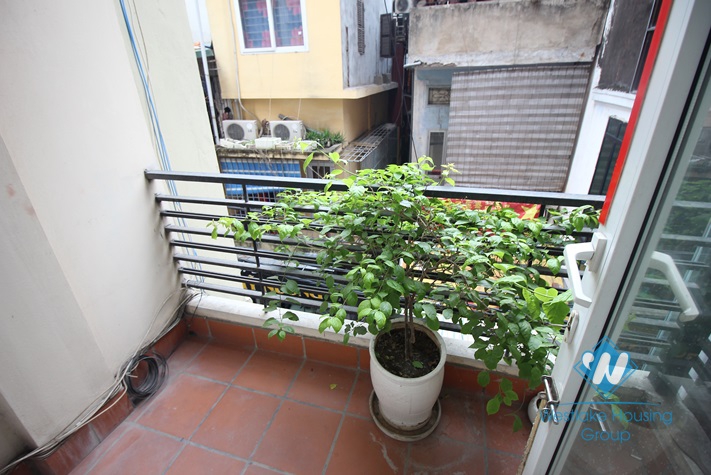 Cheap two bedrooms apartment for rent in Dong Da district, Ha Noi