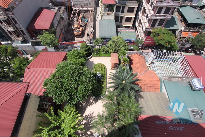 Beautiful and spacious apartment for rent on Doi Can street