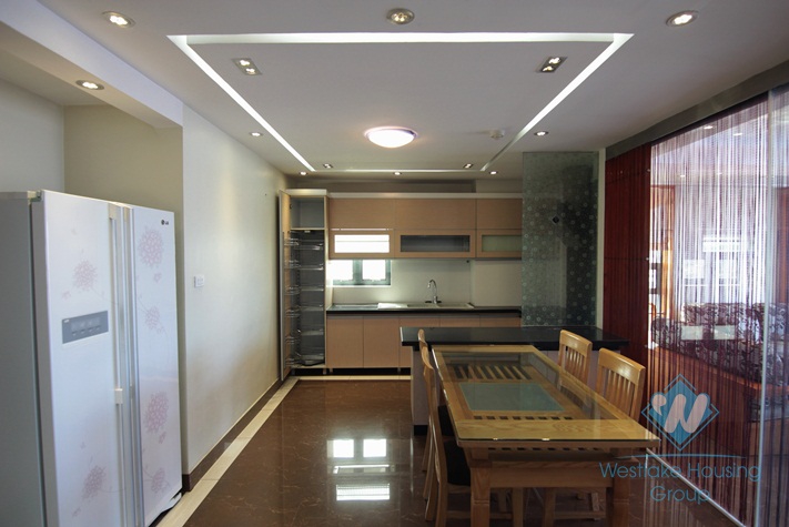 Beautiful and spacious apartment for rent on Doi Can street