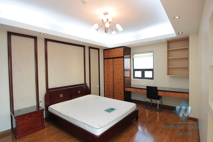 Beautiful and spacious apartment for rent on Doi Can street