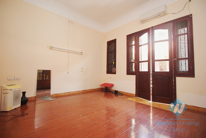 A 4 floor house for rent in Ba Dinh, Ha Noi