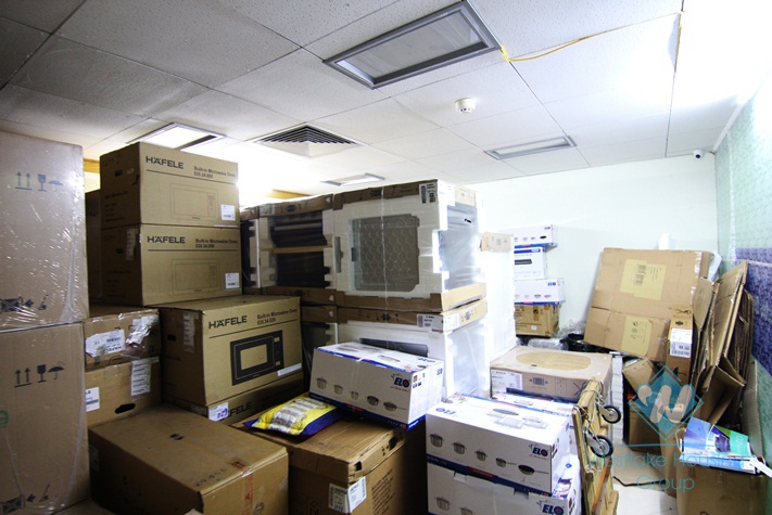 45sqm office for lease in Ba Dinh district, hot deal: 10USD/m2