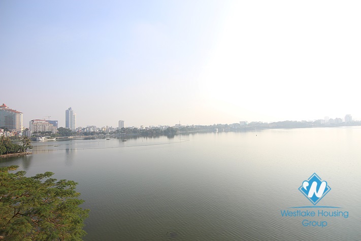 Lake view 02 bedrooms apartment for rent in Tay Ho district 