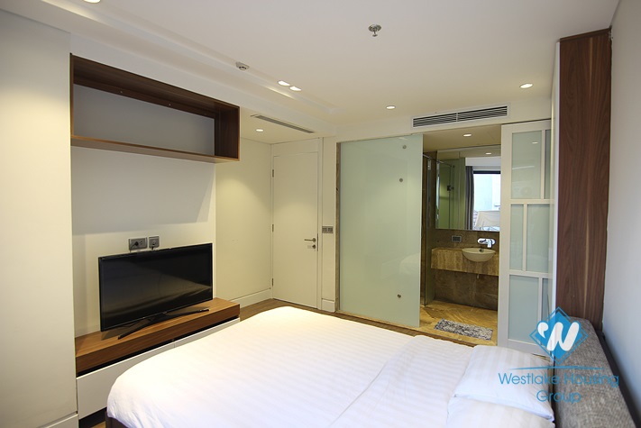 Lake view 02 bedrooms apartment for rent in Tay Ho district 