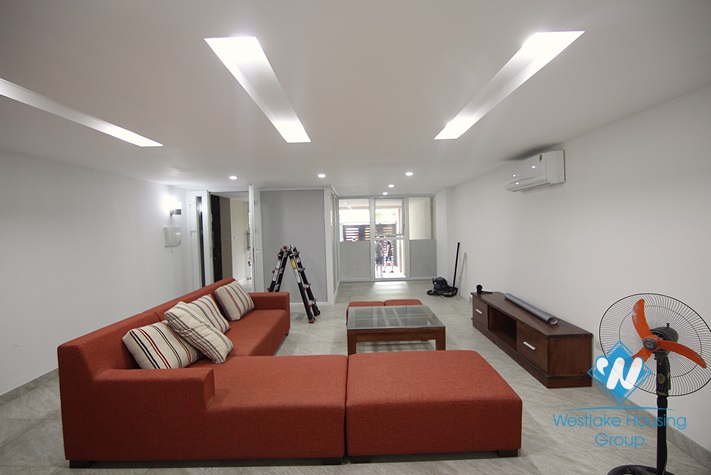 Spacious, modern apartment on Xuan Dieu, Tay Ho, Hanoi
