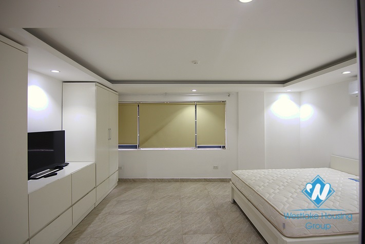 Spacious, modern apartment on Xuan Dieu, Tay Ho, Hanoi
