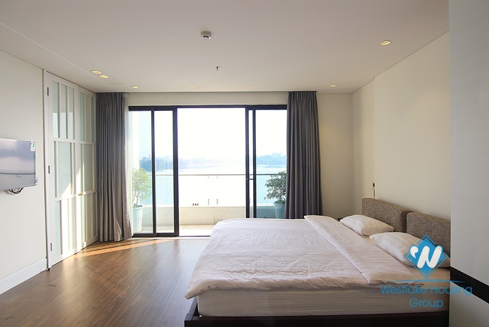 Lake view 02 bedrooms apartment for rent in Tay Ho district 