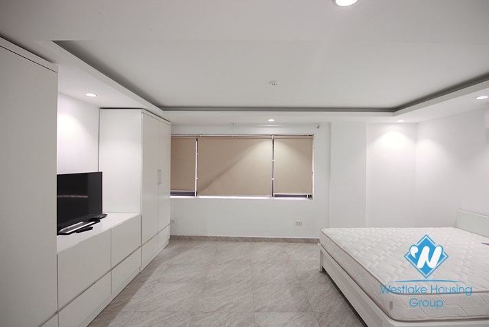 Spacious, modern apartment on Xuan Dieu, Tay Ho, Hanoi