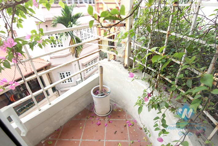 High floor with nature light apartment for rent in Ba Dinh district