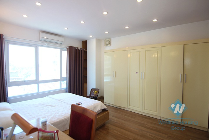 Apartment in the high floor for rent in Ba Dinh, Ha Noi