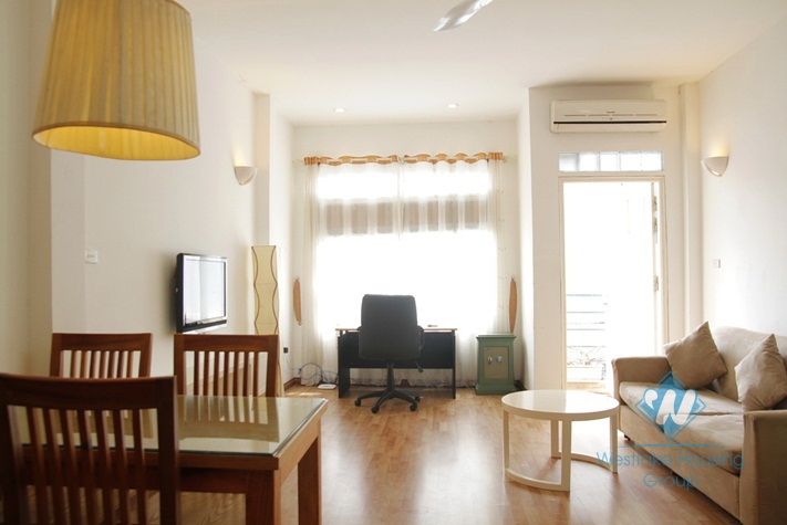 Spacious one bed apartment for rent on Dao Tan Ba Dinh Hanoi