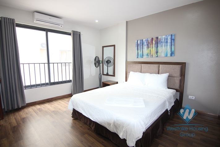 Bright 1 bedrooom apartment in serviced building of Me Tri, Tu Liem district 