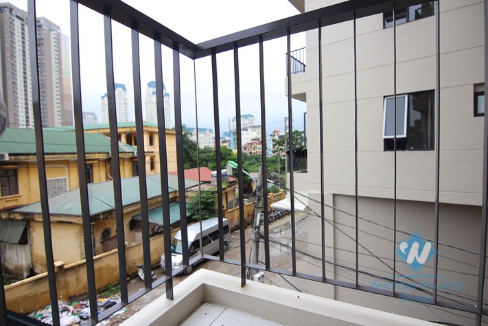 Bright 1 bedrooom apartment in serviced building of Me Tri, Tu Liem district 