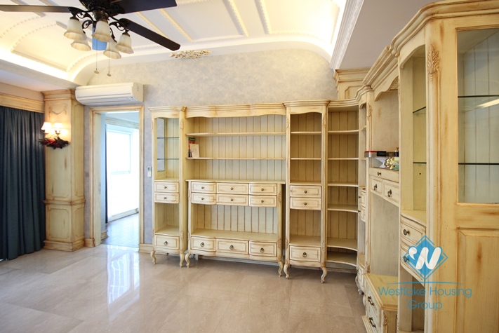 Gorgeous modern apartment in Ciputra L Tower