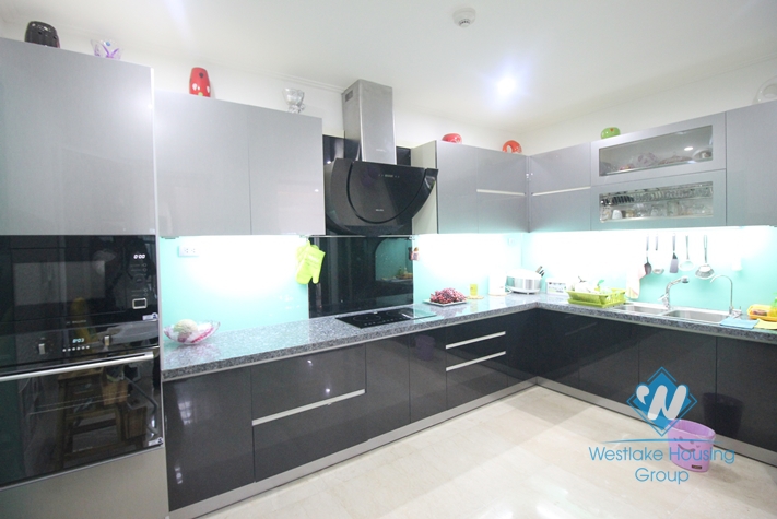 280 sqm 4 bedrooms 3 bathrooms apartment for rent in Ciputra Hanoi