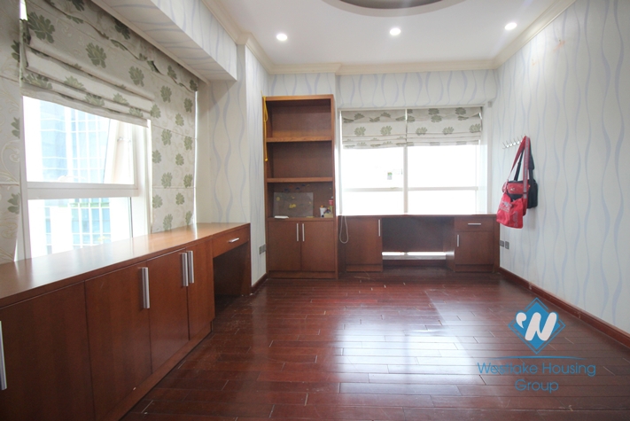 Nice 3 bedrooms apartment for rent in Ciputra 