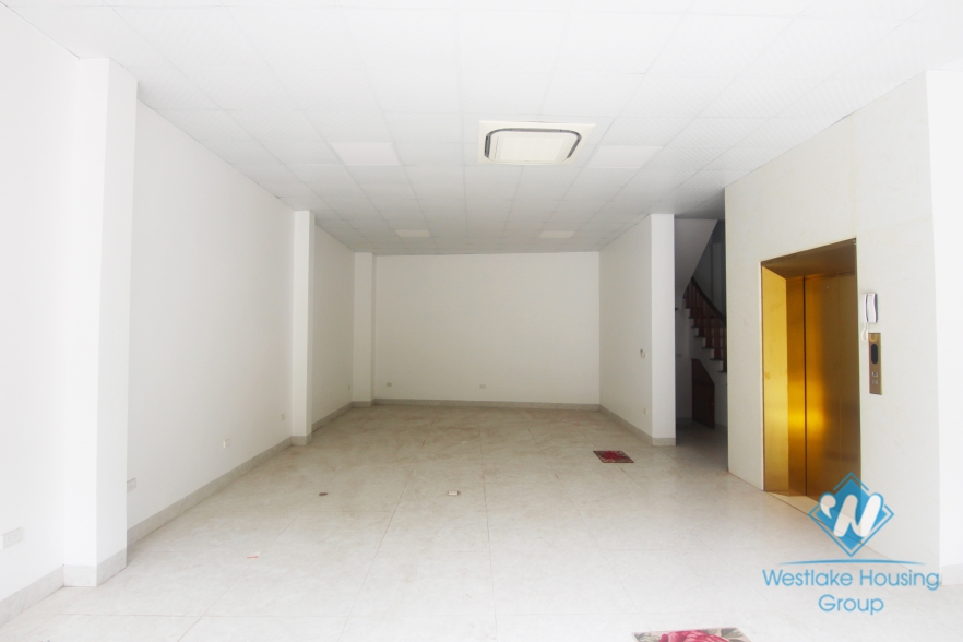 Brand new 03 bedrooms house for rent in Ba Dinh district