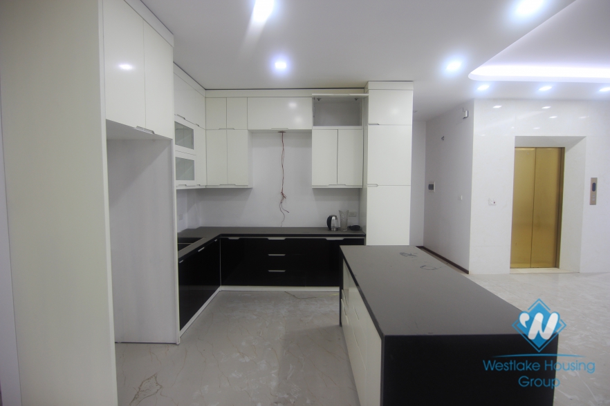 Brand new 03 bedrooms house for rent in Ba Dinh district