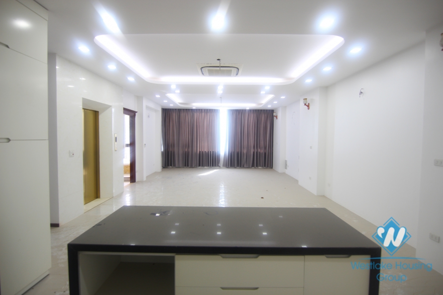 Brand new 03 bedrooms house for rent in Ba Dinh district