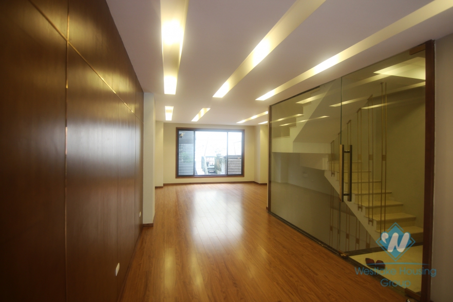 7 floors house for rent in Ba Dinh district, Hanoi