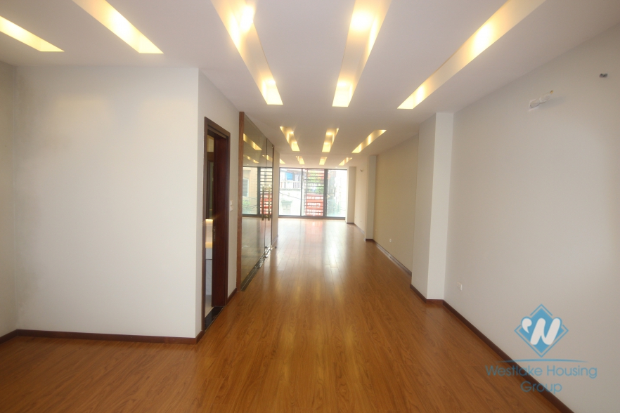 7 floors house for rent in Ba Dinh district, Hanoi