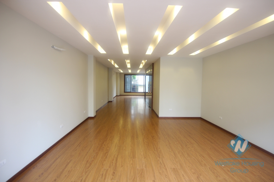 7 floors house for rent in Ba Dinh district, Hanoi