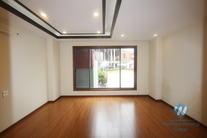7 floors house for rent in Ba Dinh district, Hanoi