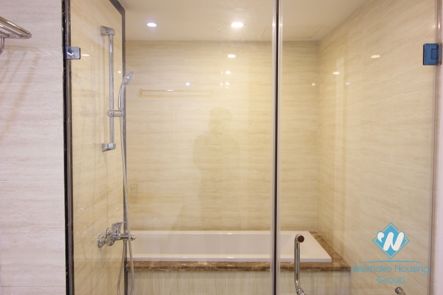 Modern and spacious apartment for rent in Pham Huy Thong-Ba Dinh-Ha Noi