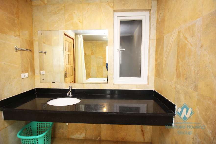 Good serviced apartment for rent in Lieu Giai, Ba Dinh, Hanoi