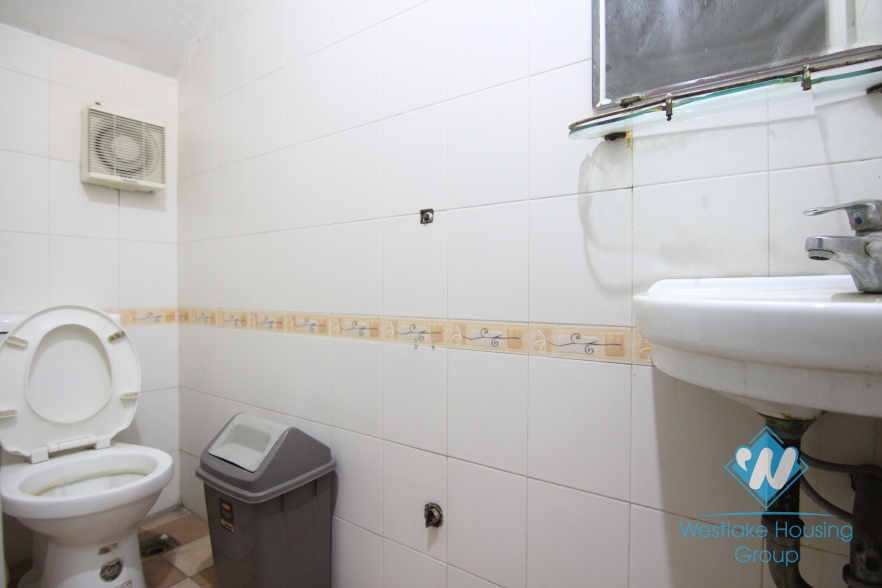 Spacious building for leasing office in Ba Dinh, Hanoi