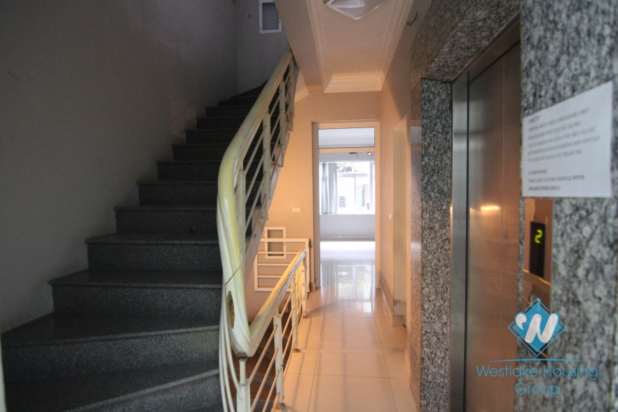 Spacious building for leasing office in Ba Dinh, Hanoi