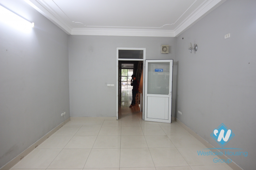 Spacious building for leasing office in Ba Dinh, Hanoi